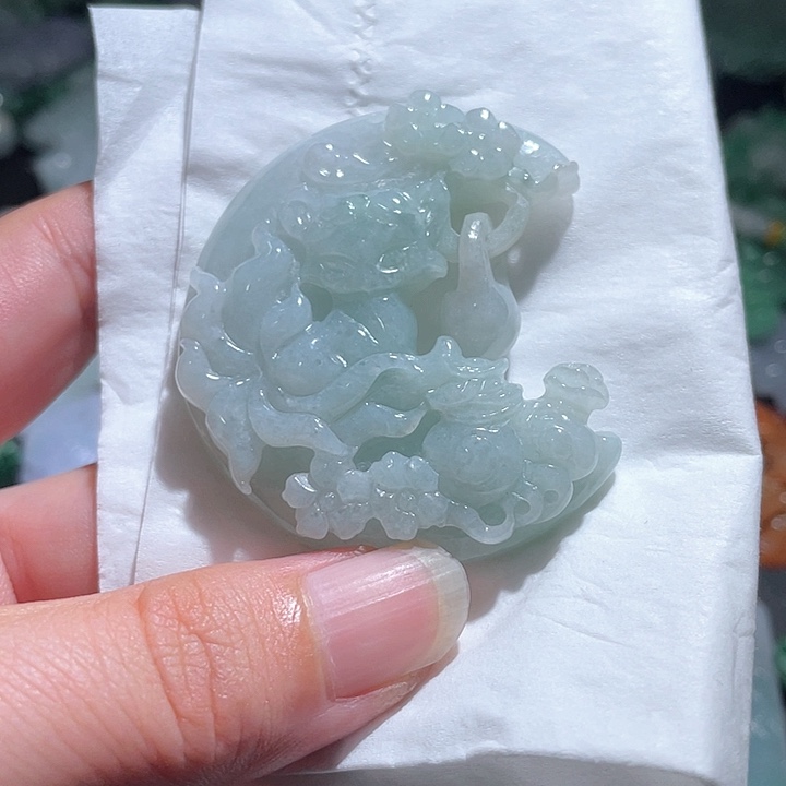 颈饰未镶嵌翡翠天