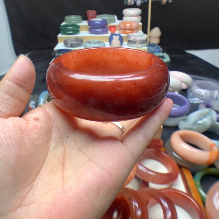 未镶嵌手镯石英质玉夜**·