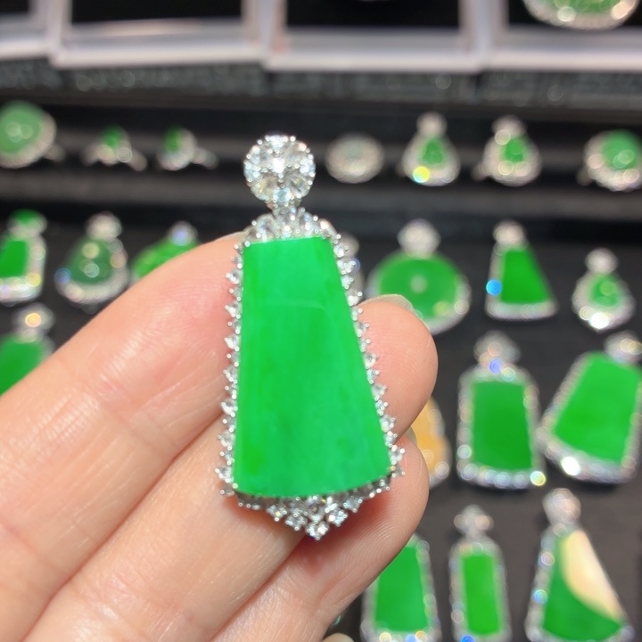 翡翠18K金镶嵌吊坠(不含链)翡翠