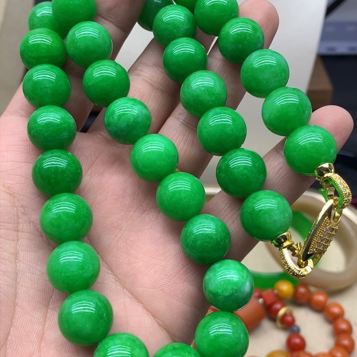 翡翠颈饰未镶嵌吊坠规格