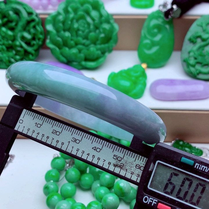 翡翠未镶嵌手镯手镯