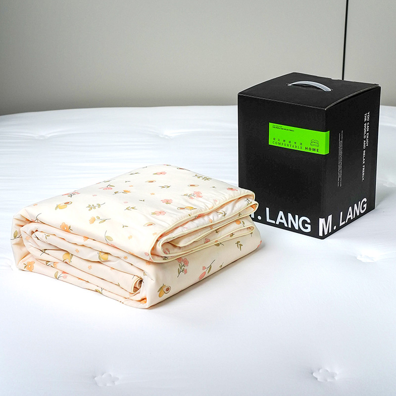 【M.LANG】双人夏被工艺滚绳款 碎花牛油果-米