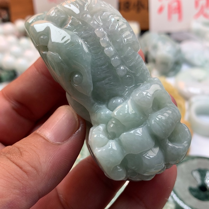 翡翠未镶嵌颈饰保真天然a货翡翠