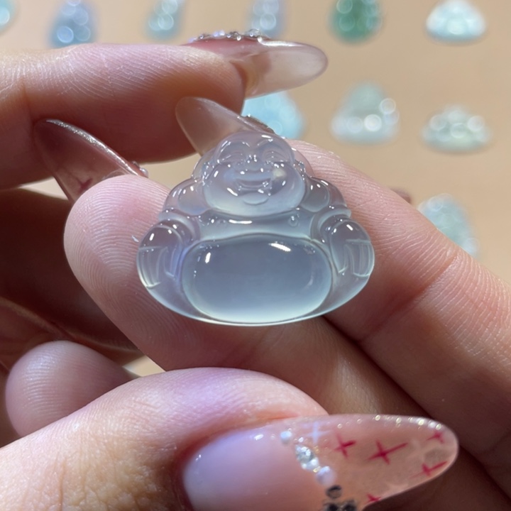 翡翠颈饰未镶嵌佛公