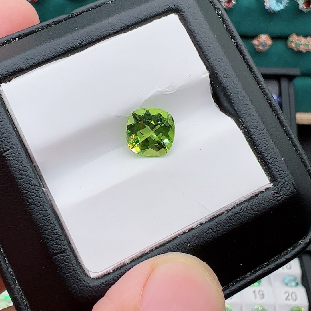 橄榄石方8裸石未镶嵌୧**