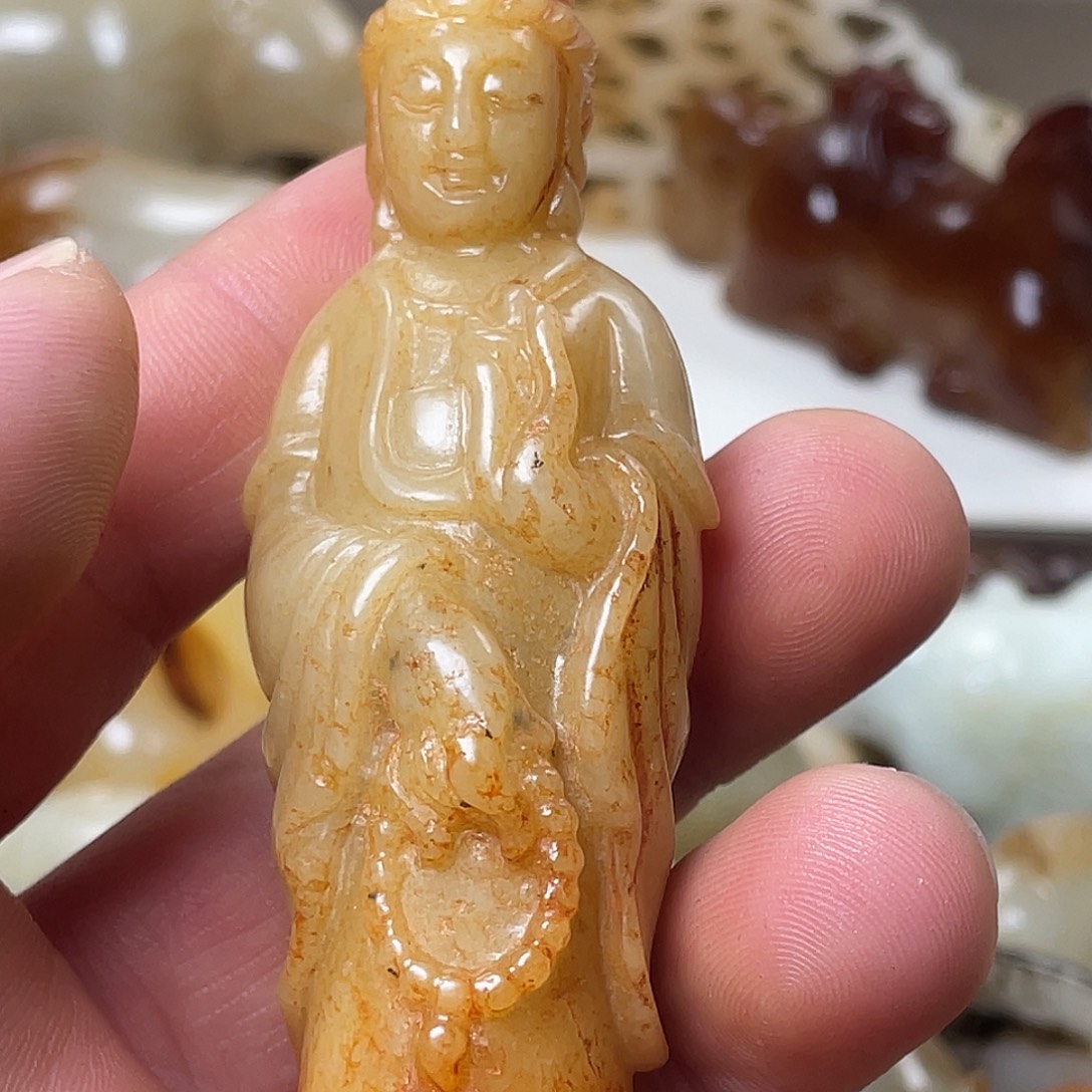 忠***堂和田玉未镶嵌颈饰