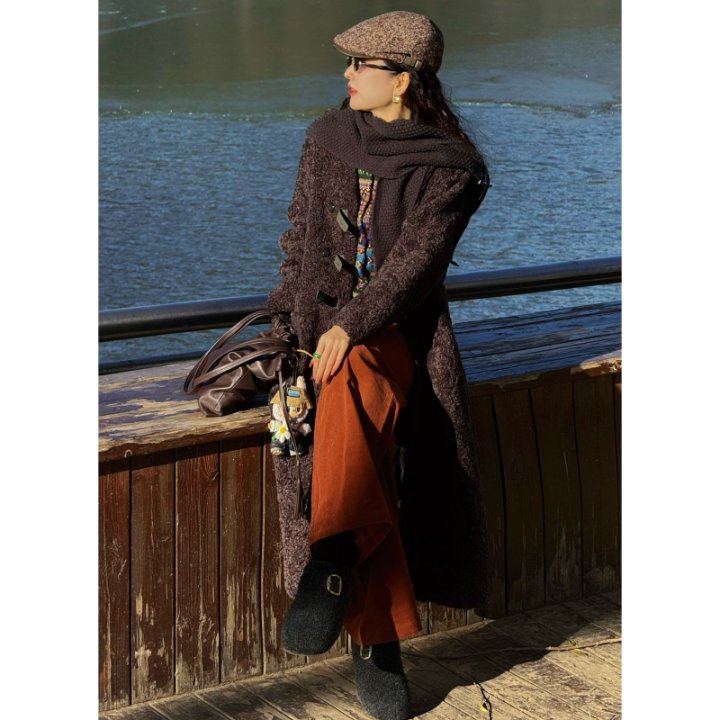 复古牛角扣羊羔毛慵懒风加厚外套冬季长款保暖大衣老钱风