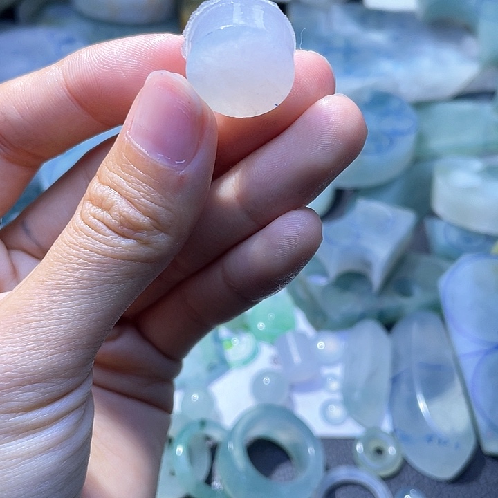 定制翡翠未镶嵌翡翠