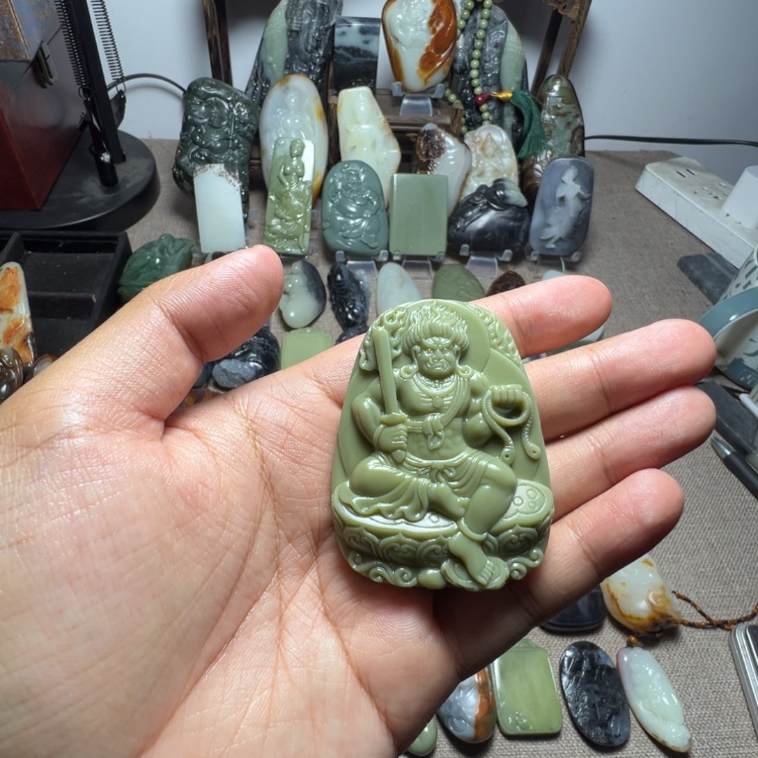 和田玉未镶嵌挂件不动明王