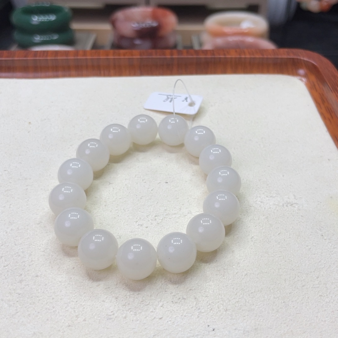 未镶嵌手镯石英岩玉大***图