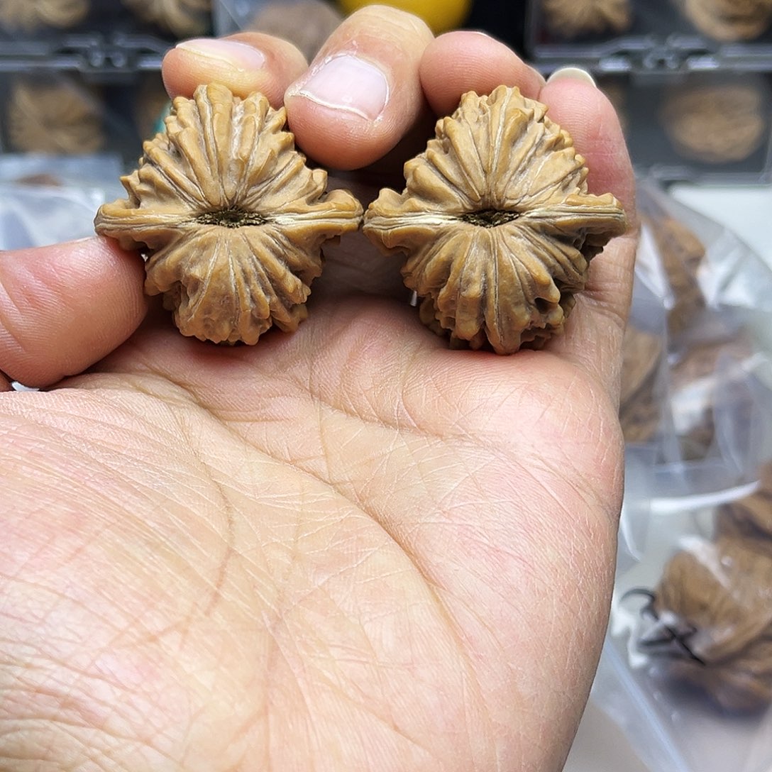 把件文玩核桃四座楼