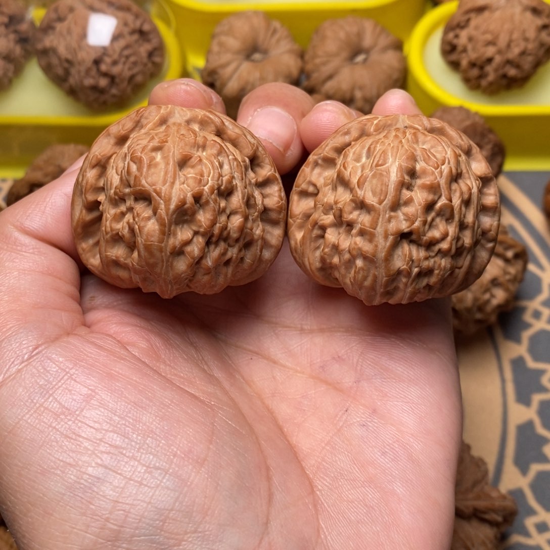 文玩核桃吊坠球白43