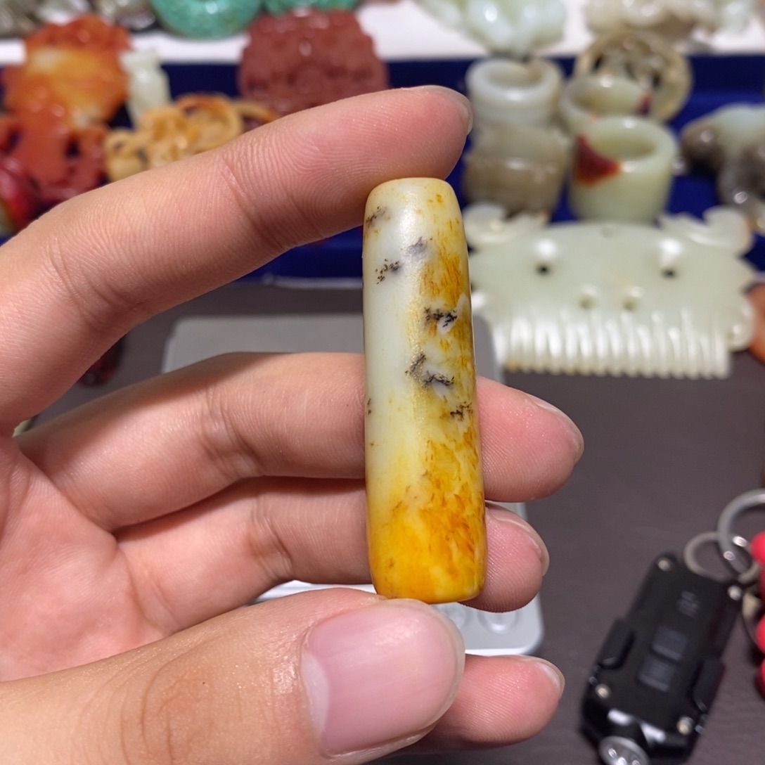 已***置透闪石质玉未镶嵌车挂