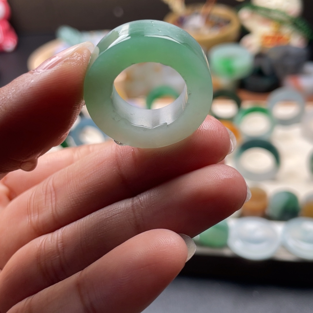 定制翡翠未镶嵌翡翠