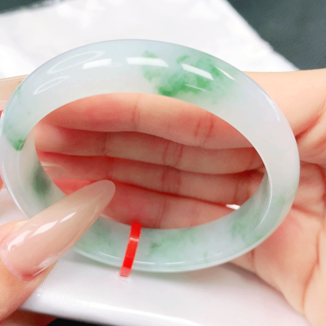 翡翠未镶嵌手镯53