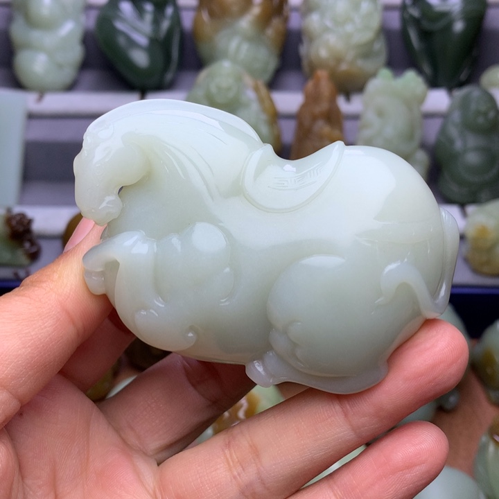 未镶嵌和田玉把件送****花