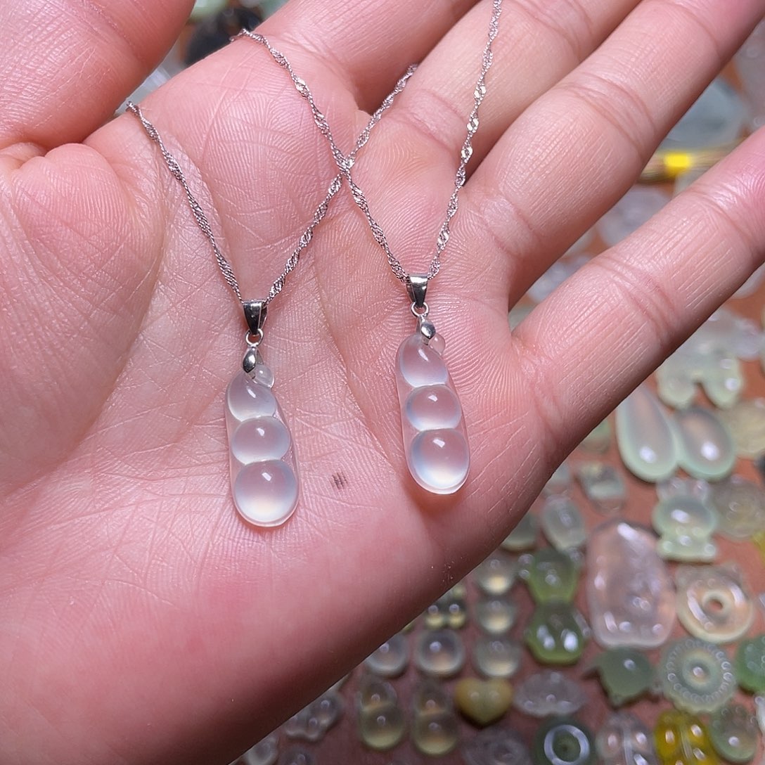 编***8蛇纹石玉未镶嵌吊坠