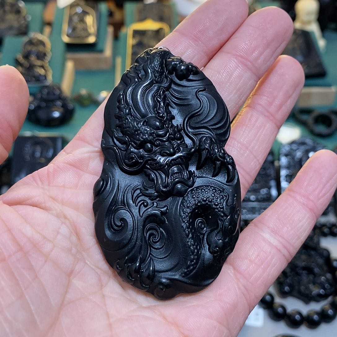 蛇纹石玉颈饰未镶嵌汉*