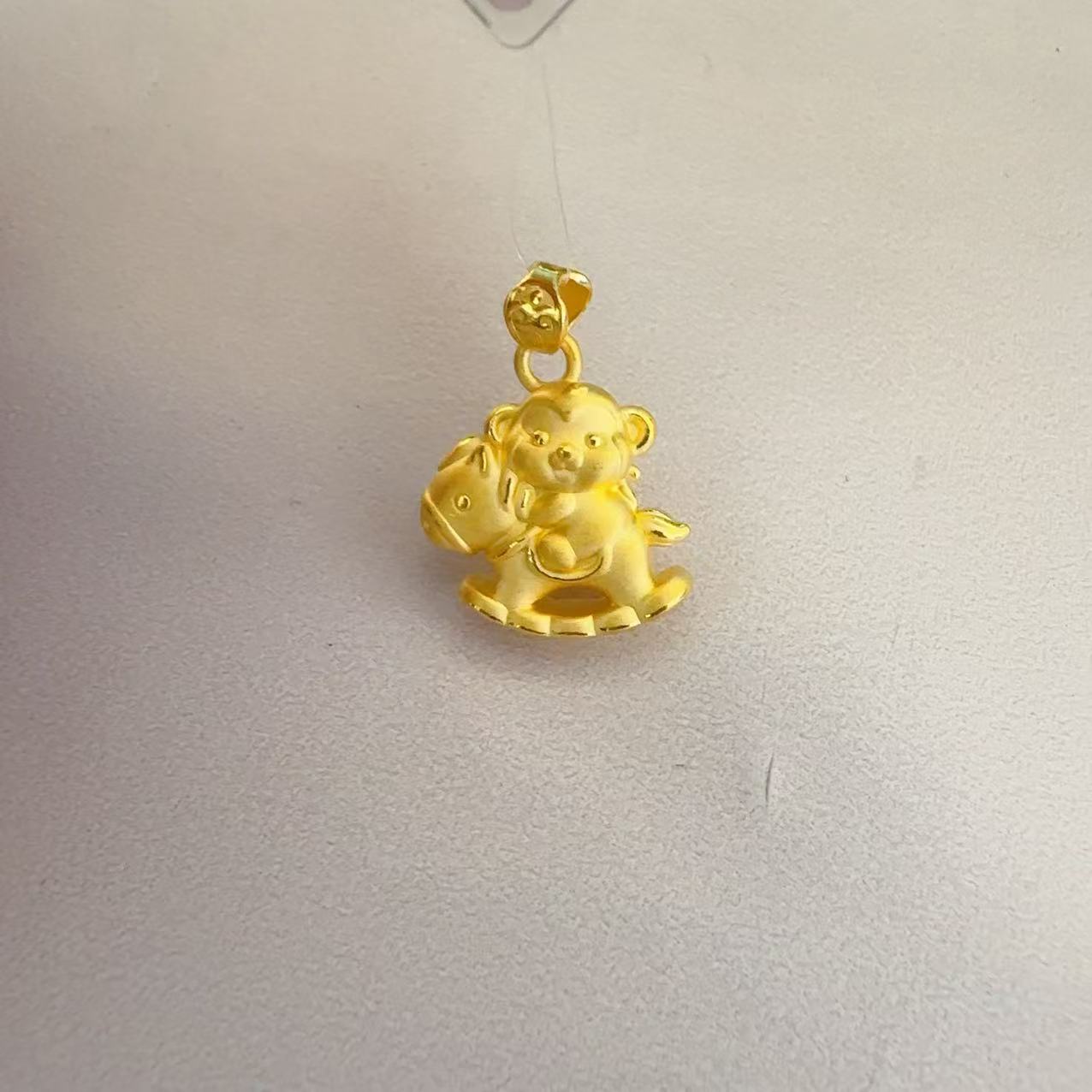 【官方正品】老凤祥足金999马上成功生肖马黄金吊坠送本命年礼新年