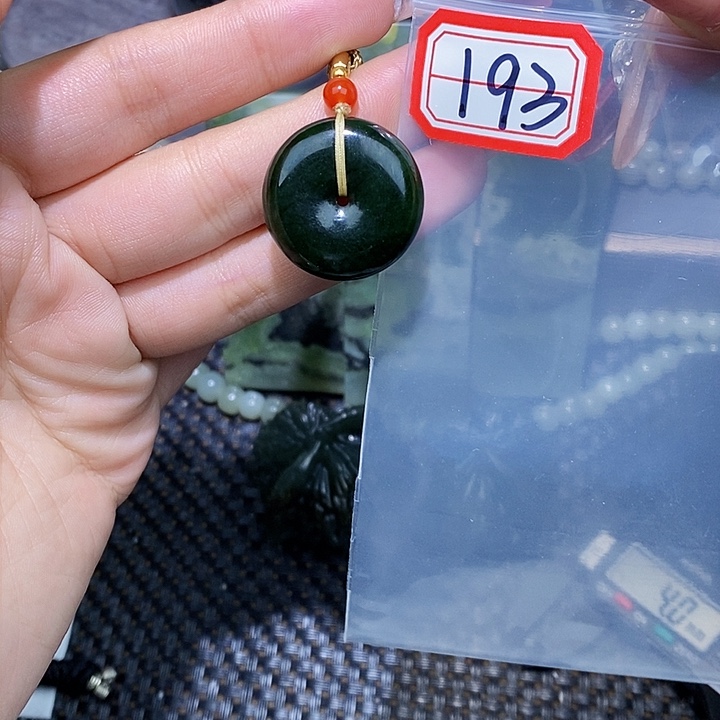 和田玉和田玉边角料随机发未镶嵌