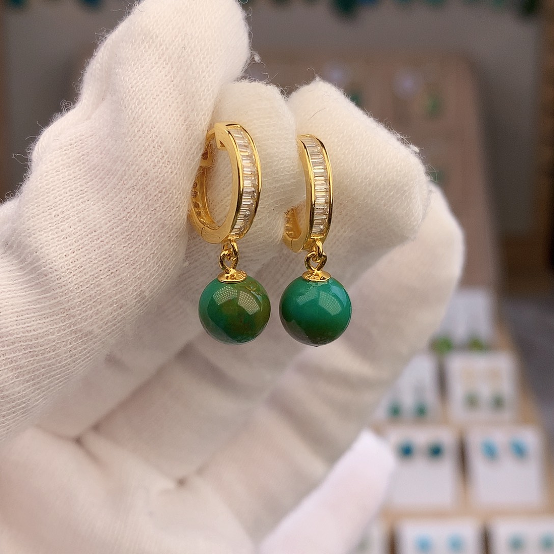 绿松石未镶嵌耳饰