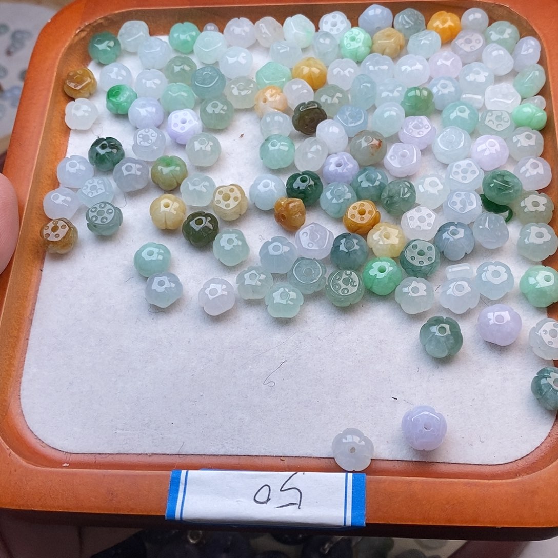 翡翠戒指未镶嵌莲花珠50一个