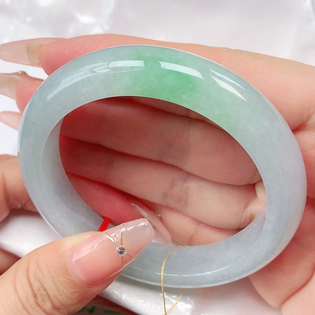 翡翠手镯未镶嵌抖音503