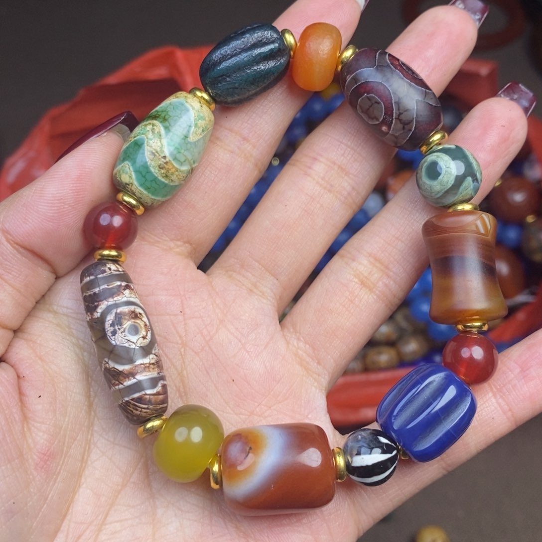 玛瑙/玉髓颈饰未镶嵌