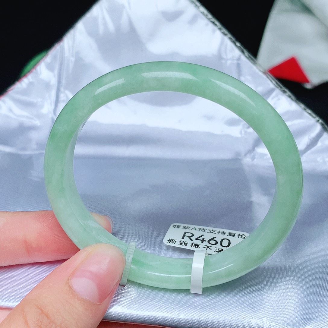 翡翠未镶嵌手镯（贵妃镯）贵妃54