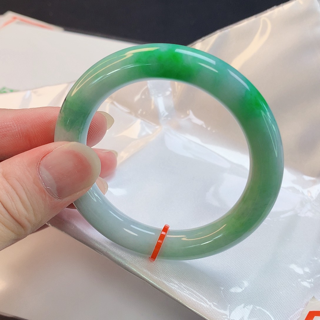 翡翠未镶嵌手镯064天然翡翠A货