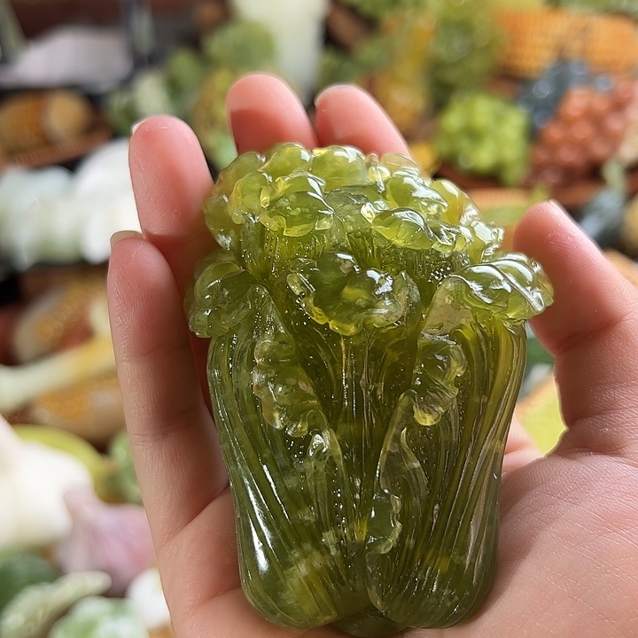 蛇纹石玉白菜未镶嵌