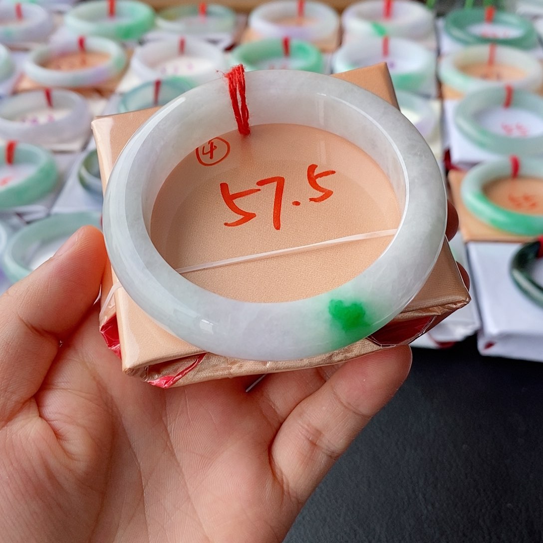 翡翠手镯未镶嵌4号