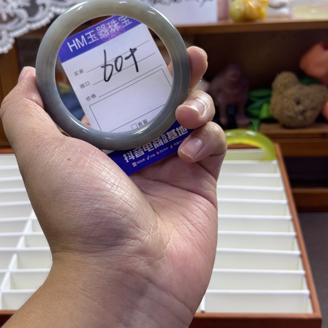 蛇纹石玉未镶嵌手镯399