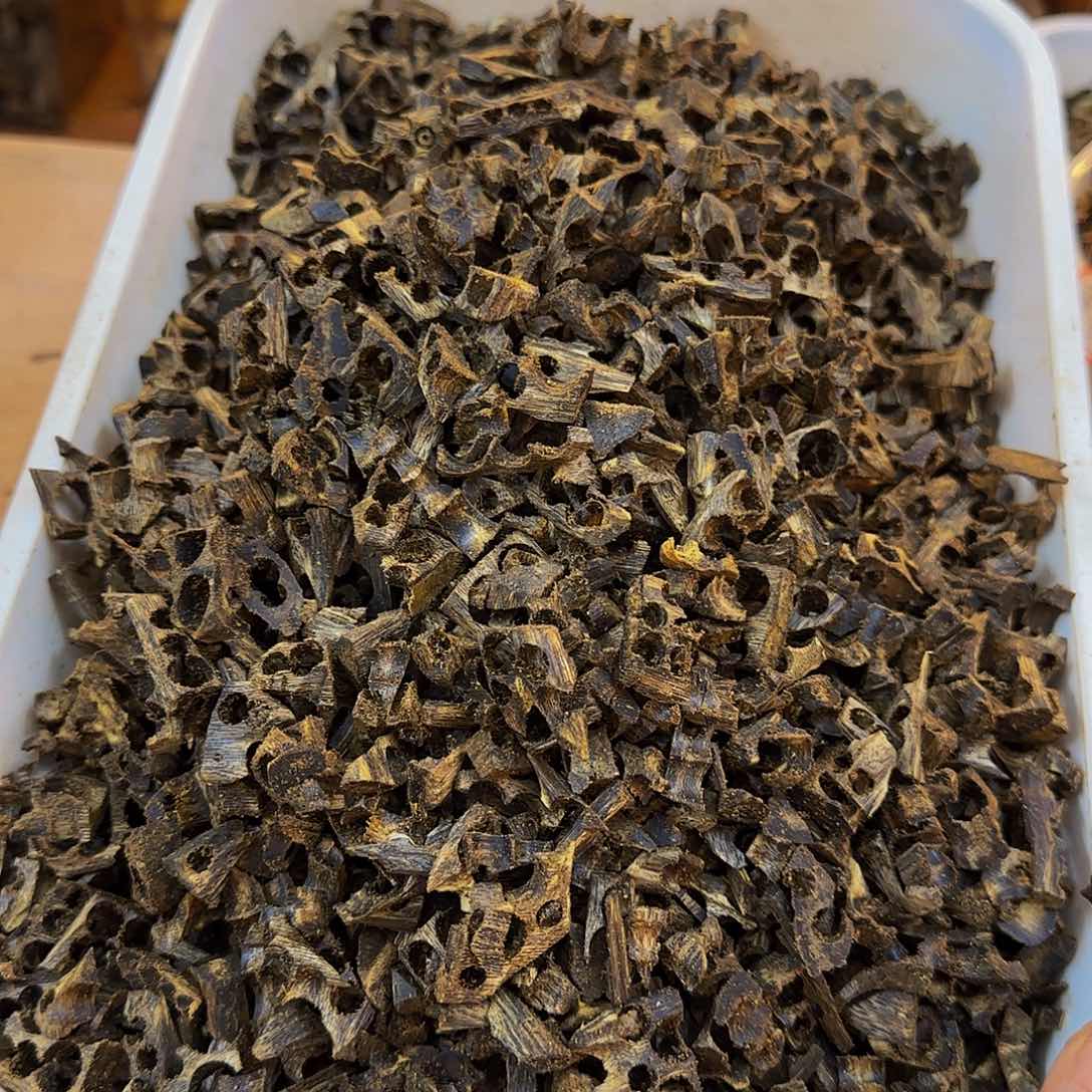 沉香沉香碎屑蓝宝石品种高油车珠料50g