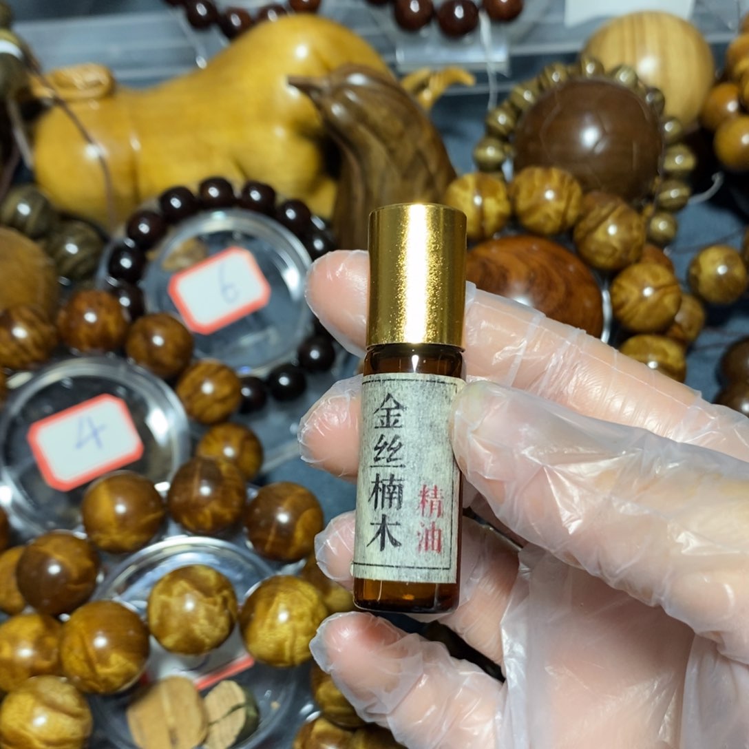 金丝楠木雕工艺品