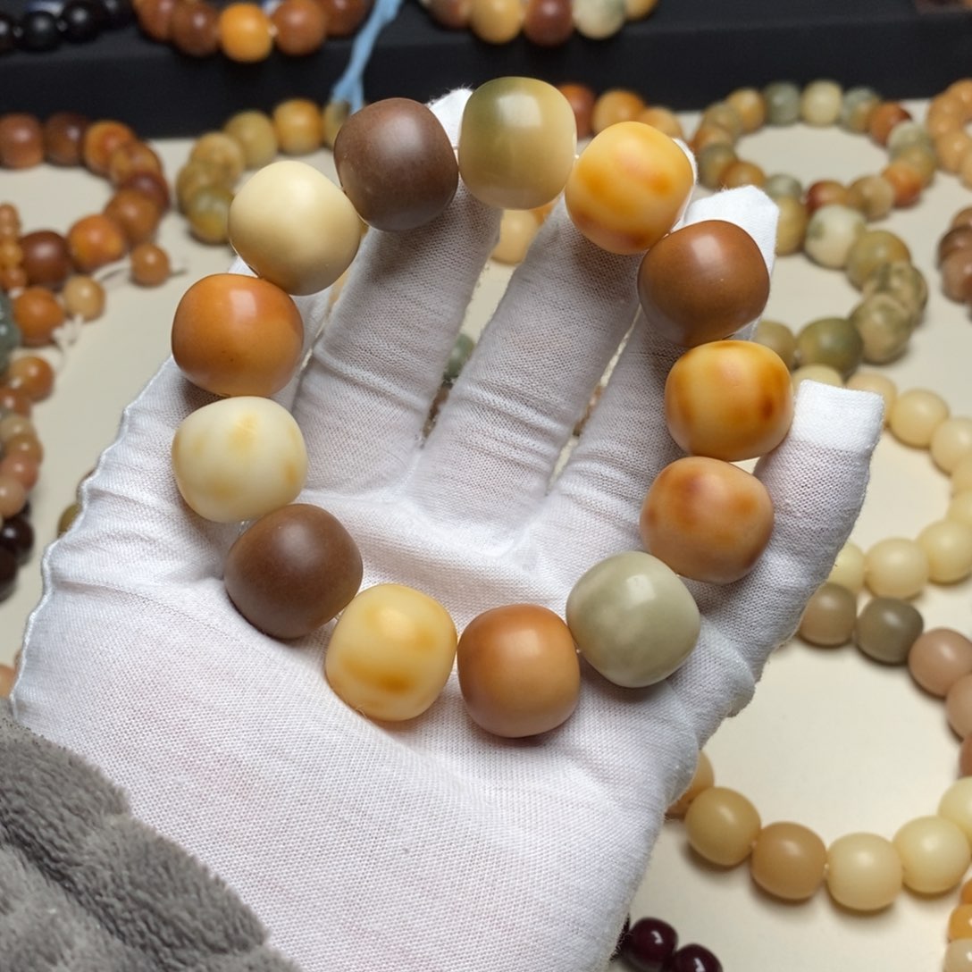 菩提根/象牙果手串微瑕卡19花皮多宝