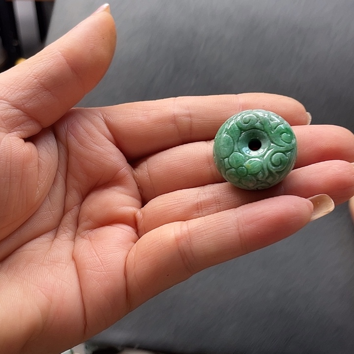 智***聊翡翠未镶嵌颈饰666