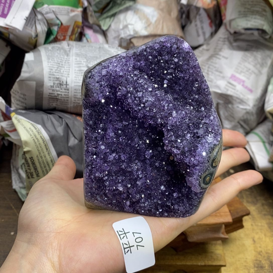 紫晶乌拉圭未镶嵌