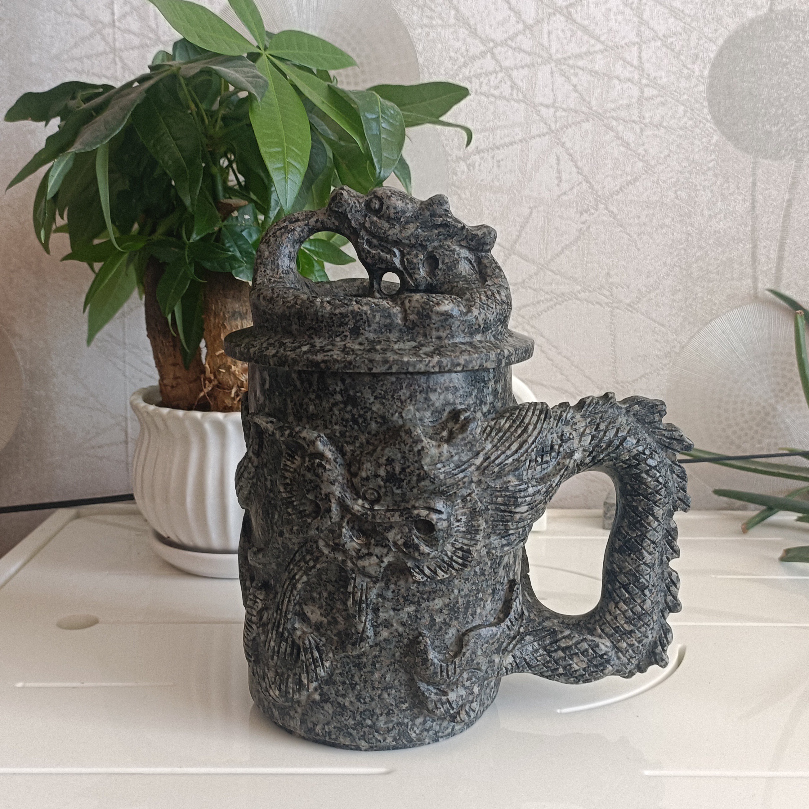 内蒙古奈曼旗中华麦饭石一体龙杯