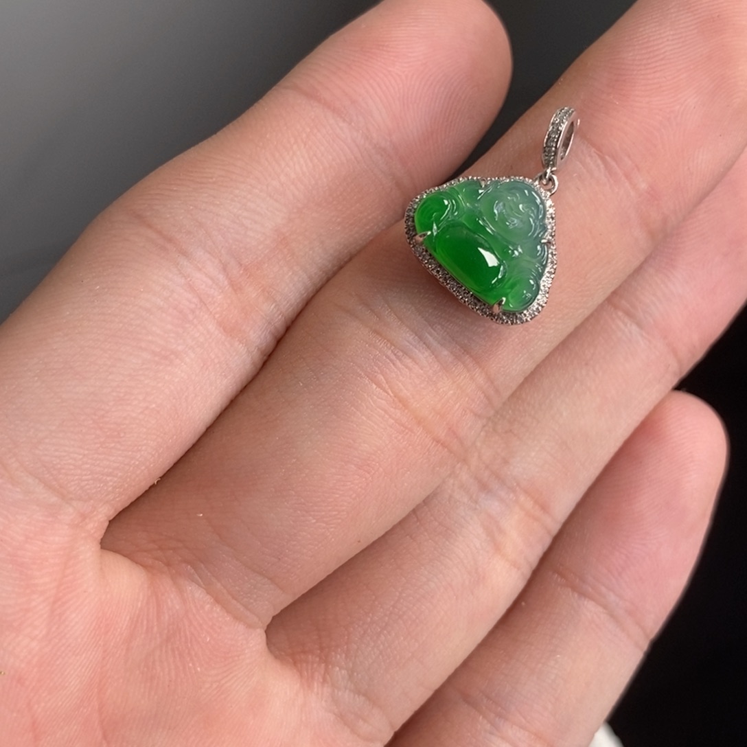 翡翠铂Pt950镶嵌耳钉酱***蟹翡翠