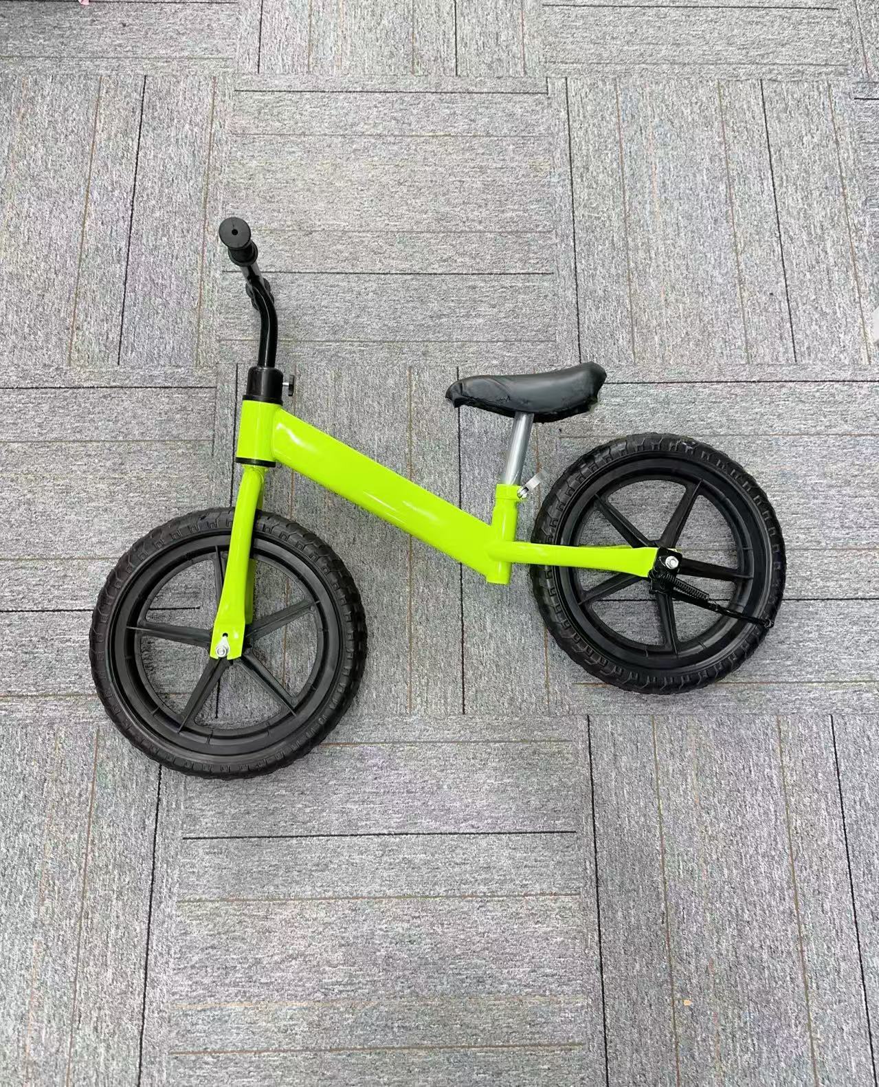 无脚踏滑步平衡自行车适合初学宝宝骑行玩具车