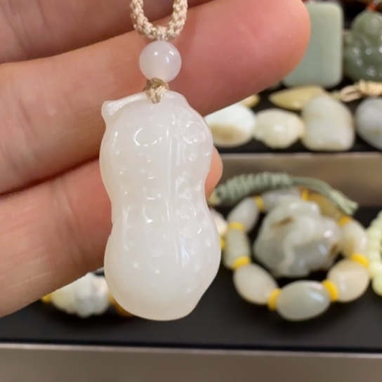 和田玉（糖玉）未镶嵌颈饰