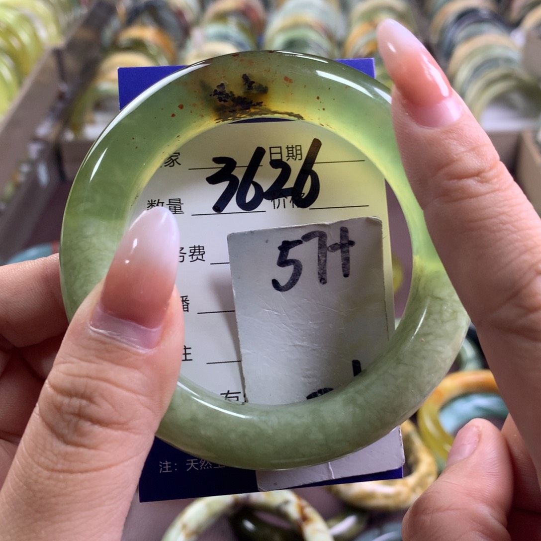 蛇纹石玉未镶嵌手镯3626