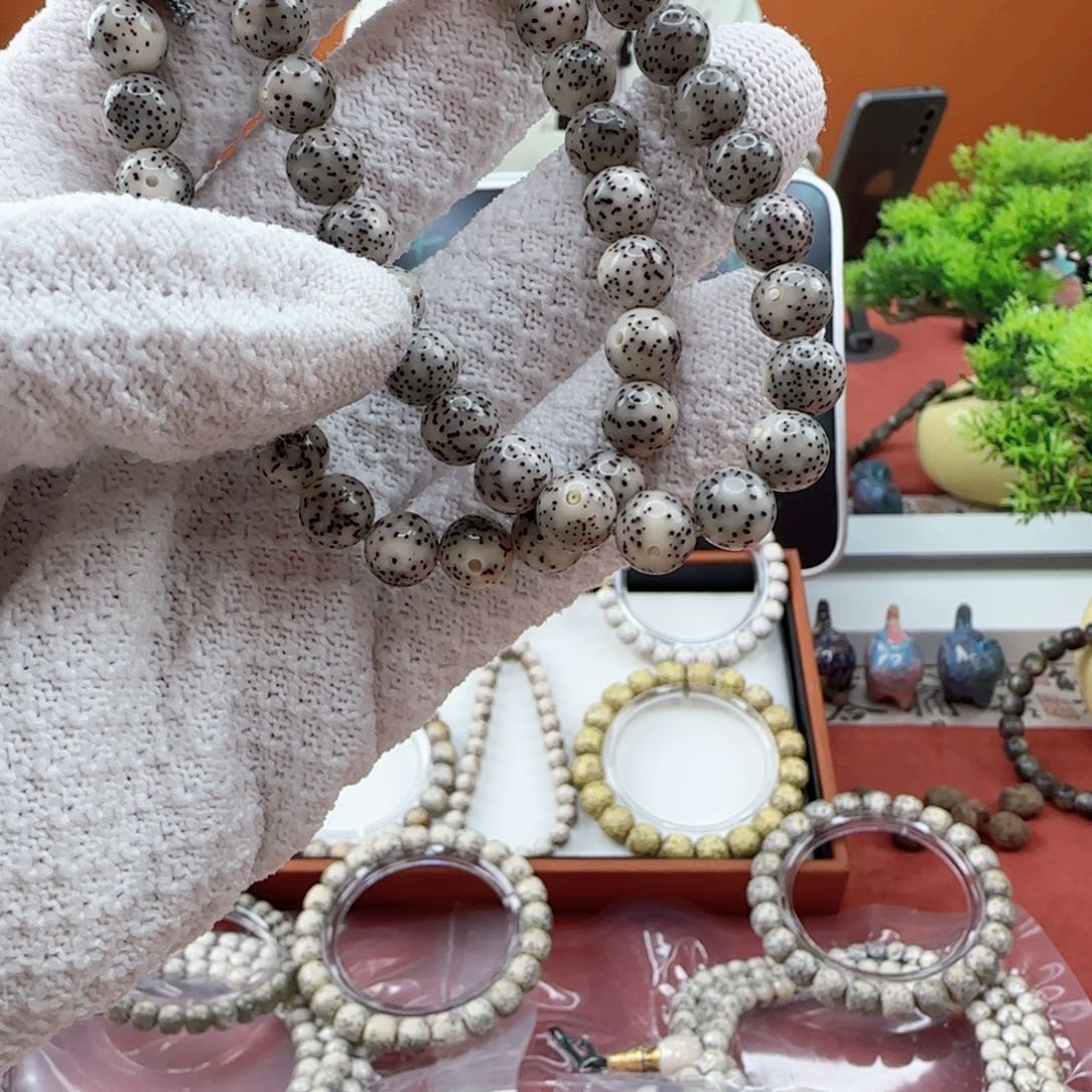 星月菩提吊坠糯冰S22