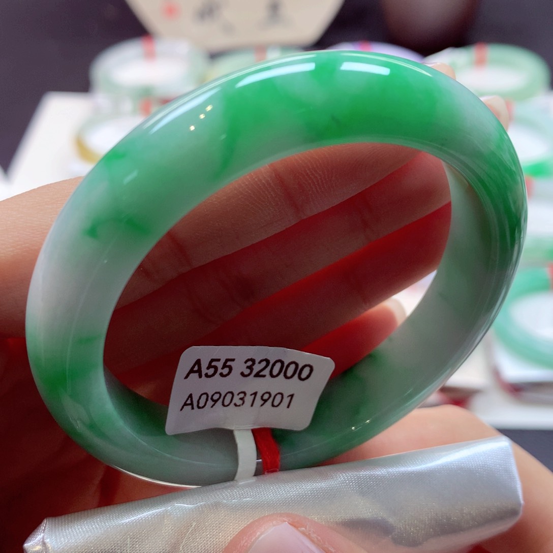 翡翠手镯未镶嵌39正圈77