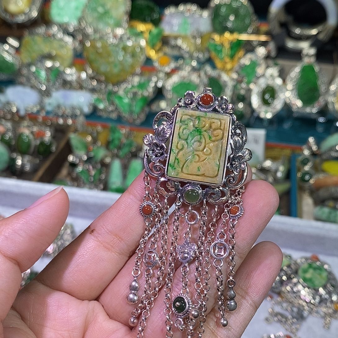 翡翠银S925镶嵌颈饰压襟吊坠两用