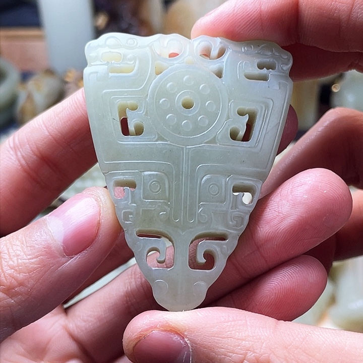 和田玉颈饰未镶嵌