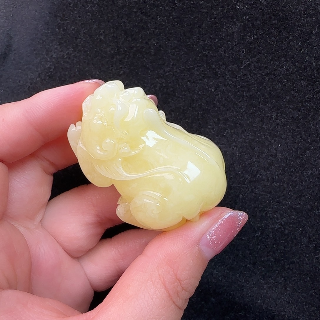 蜜蜡未镶嵌珠宝奇石