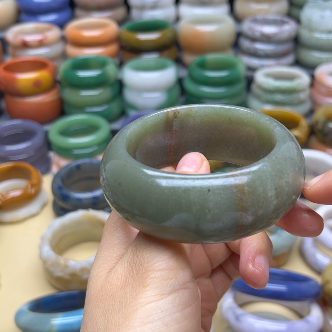 石英质玉手镯未镶嵌不退