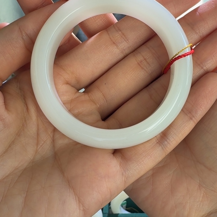 绿***嘛和田玉未镶嵌手镯